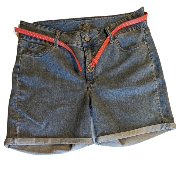 Lee Riders. Denim Shorts with polka dot belt - Picture 1 of 6
